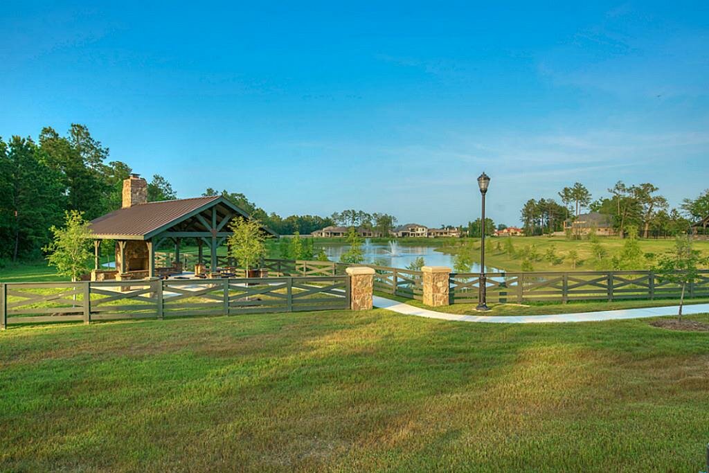 4907 Lagos Lagoon Way
